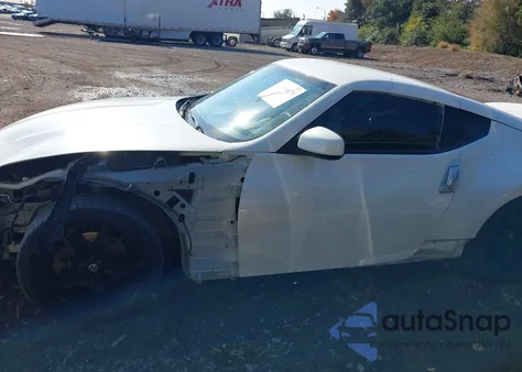 2013 Nissan 370Z z USA, uszkodzony, nr VIN JN1AZ4EH1DM881695